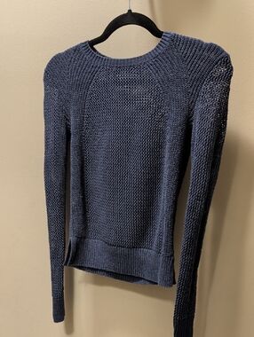 Athleta XXS Blue Textured Crewneck Sweater